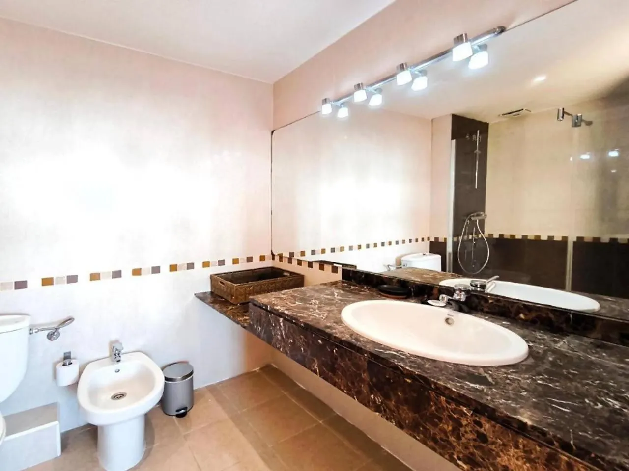 Homestay Premia Horizon House Familiar 30 To Bcn Apartment Premia De Dalt Spain