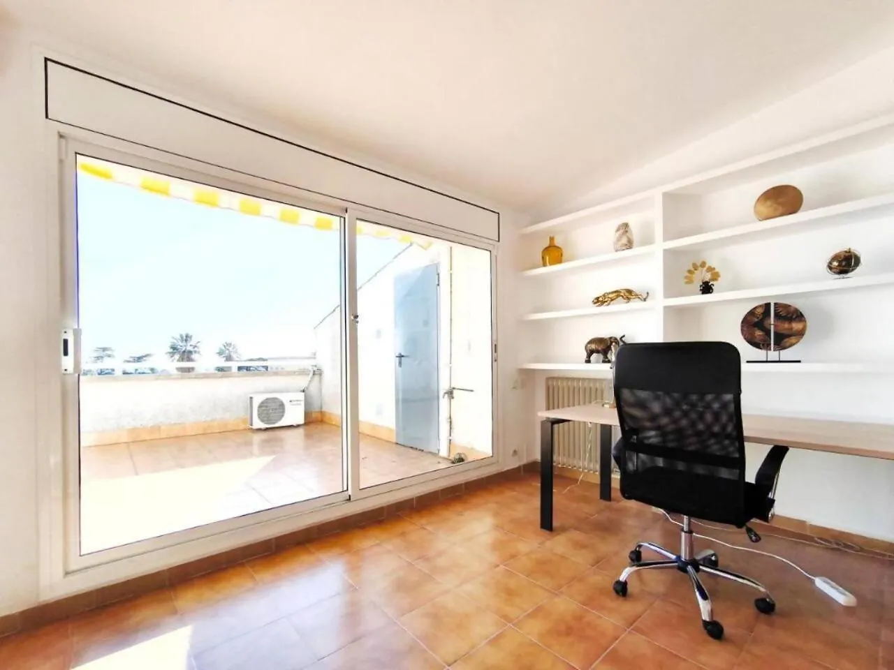 Homestay Premia Horizon House Familiar 30 To Bcn Apartment Premia De Dalt